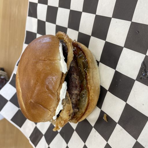 McLean Burger - Cafe Online